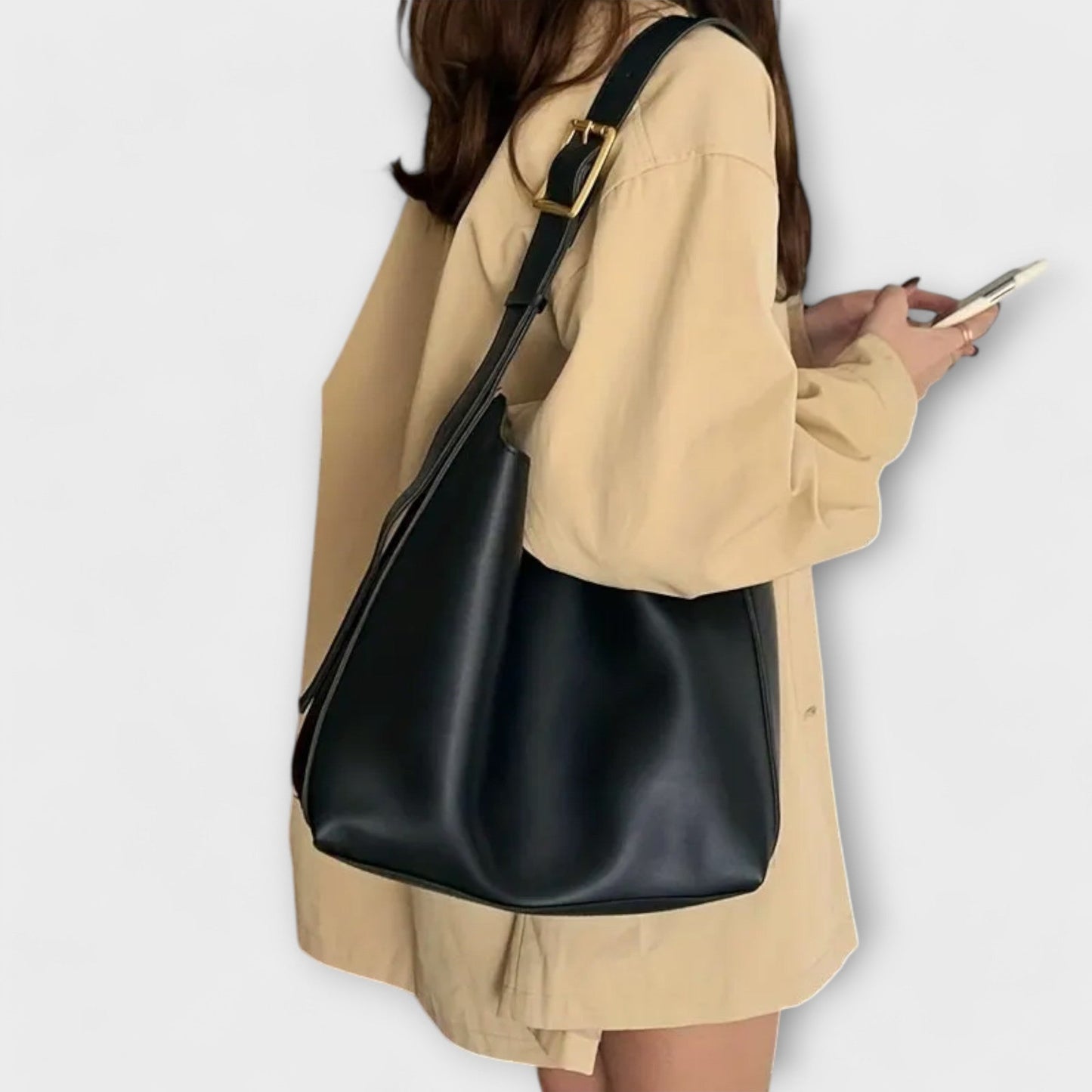 Elegante bolsa de hombro de cuero
