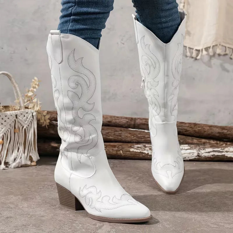 Culza | Botas Altas Bordadas