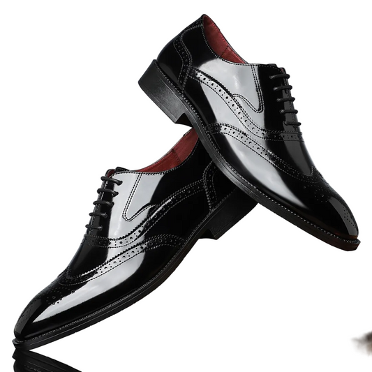 Zapatos Oxford elegantes con perforaciones