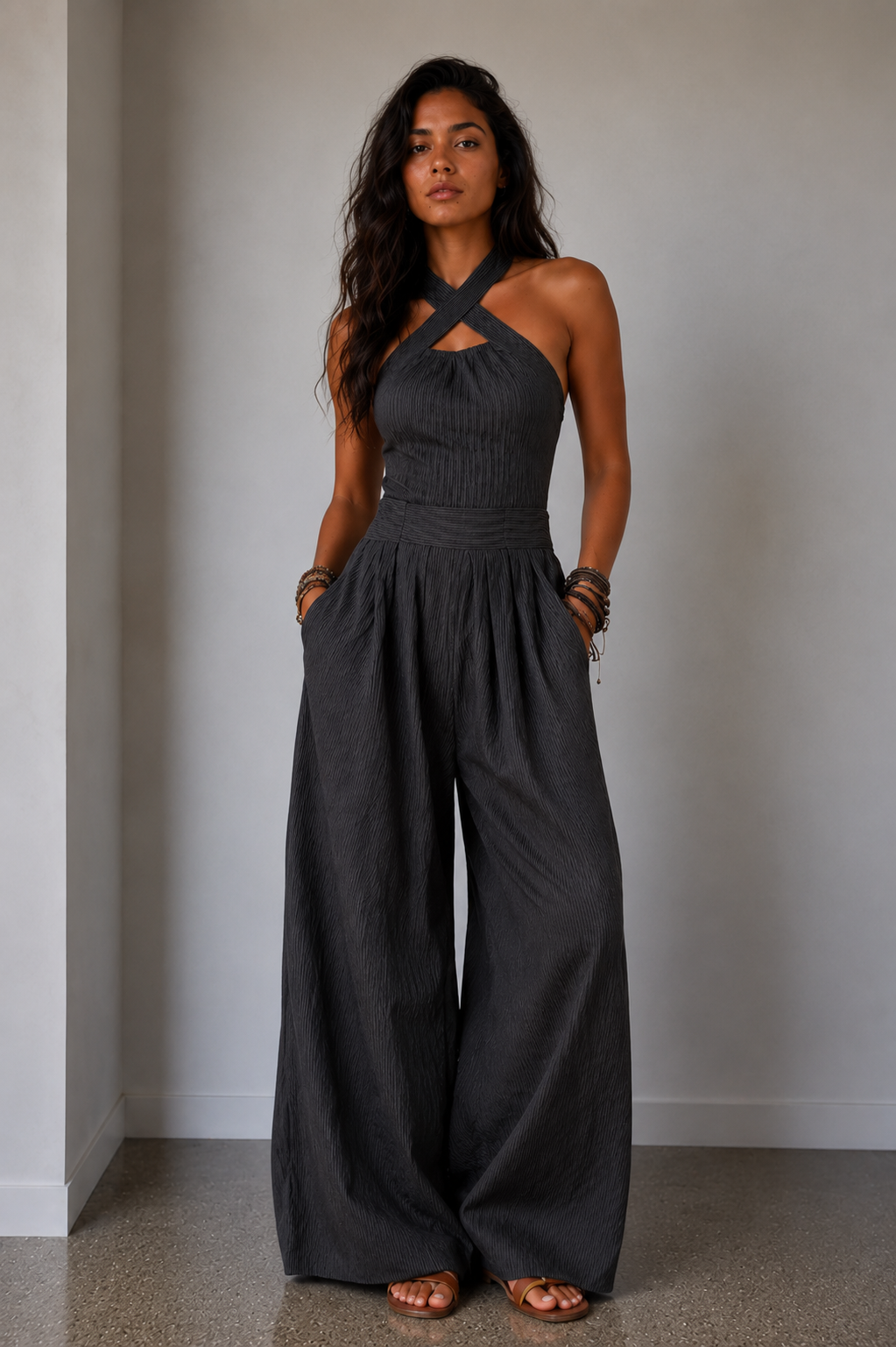 Ariana | Mono Elegante Escote Cruzado