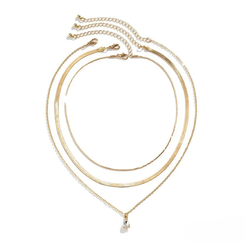 Collar de capa con colgante de circonita